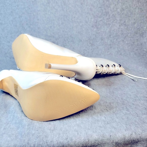 ☆ MACK J Studded Pointy Toe Heels In White - Picture 9 of 9